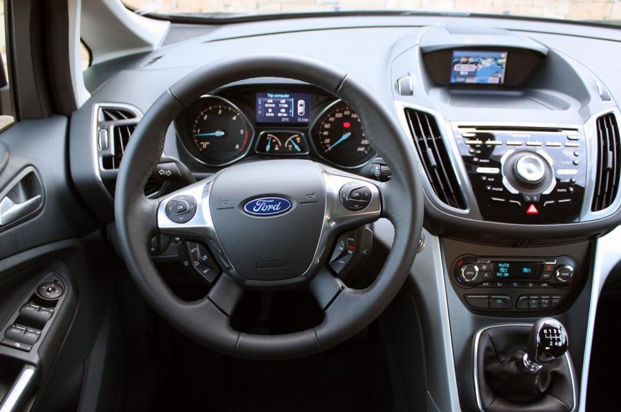  Ford Grand C-Max 2012 года  (фото 32 из 50)